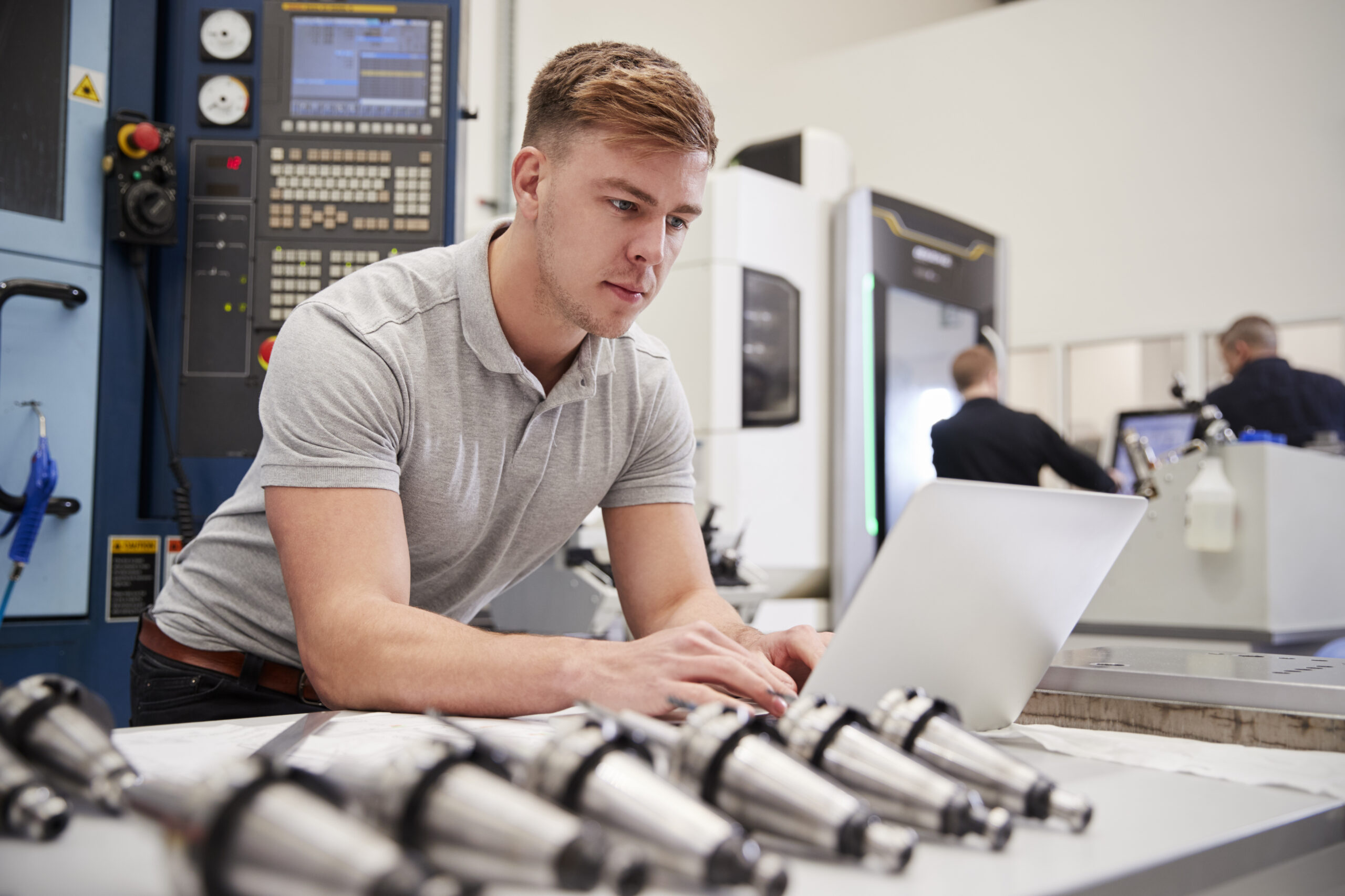 OEE VS Asset Utilization: What is the Difference?
